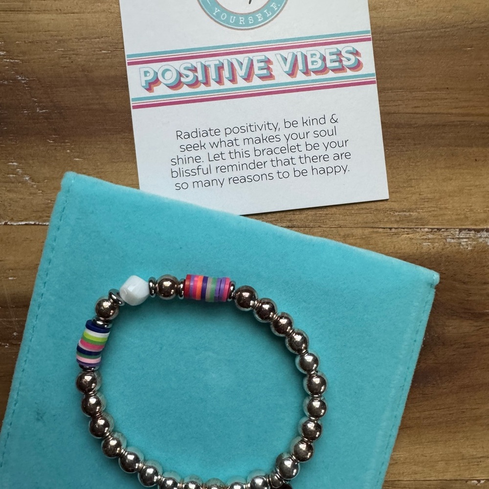 ๐ Tiffany Jazelle Positive Vibes Silver Beaded Bracelet - Picture 4 of 5